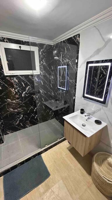 מרקש Appartement Haut Standing 3 Chambres Avec Terasse Quartier Gueliz Hivernage A Marrakech I19 מראה חיצוני תמונה