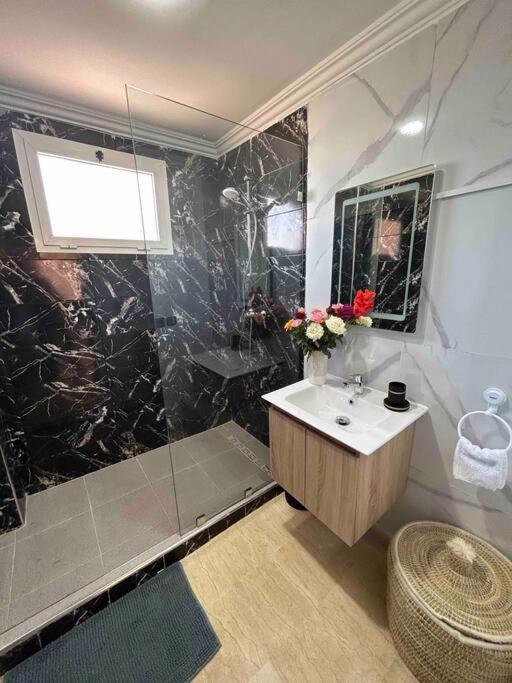 מרקש Appartement Haut Standing 3 Chambres Avec Terasse Quartier Gueliz Hivernage A Marrakech I19 מראה חיצוני תמונה